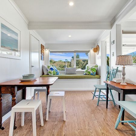 The Little Blue Bach In Oneroa Village By Waiheke Unlimited Ngoại thất bức ảnh
